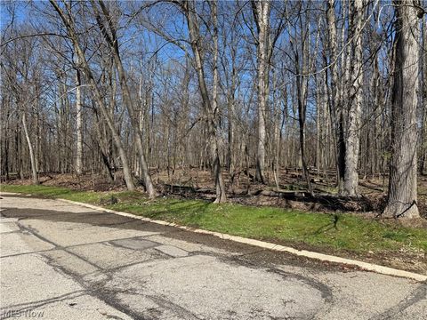 Tiny photo for 7607 Creekwood Drive, North Royalton, OH 44133 (MLS # 5203064)