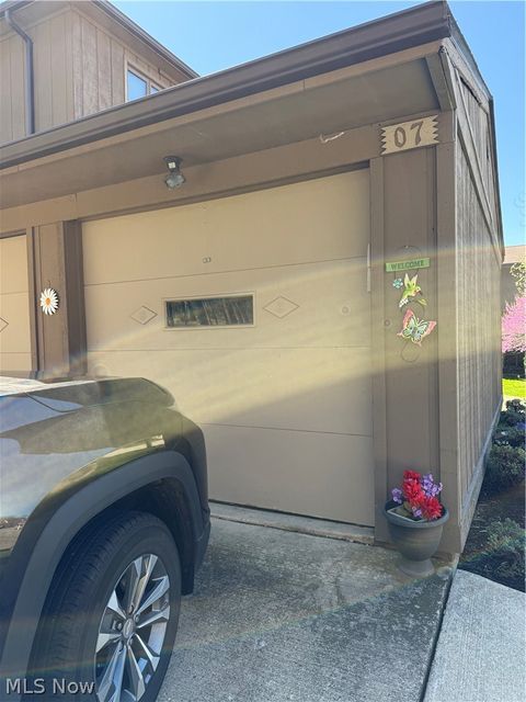 Tiny photo for 7607 Creekwood Drive, North Royalton, OH 44133 (MLS # 5203064)