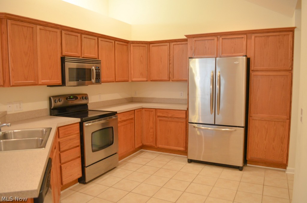 Crossings/West Vly Condos Ph 02 - Residential