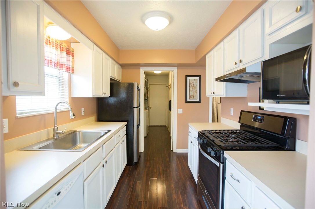 Burridge Condos - Residential