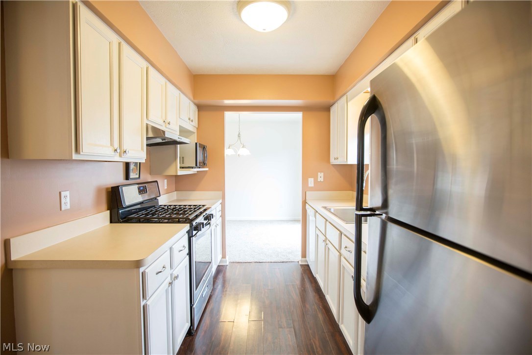 Burridge Condos - Residential