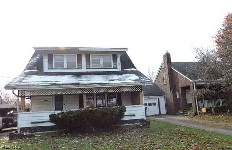 You will be surprised with this one. First floor bedroom and family room plus kitchen and dining room. Four bedrooms are difficult to find in this price range. All of this plus a 2c detached garage and partially finished basement.This property is subject to a 5% buyer’s premium pursuant to the Auction Terms & Conditions (minimums may apply