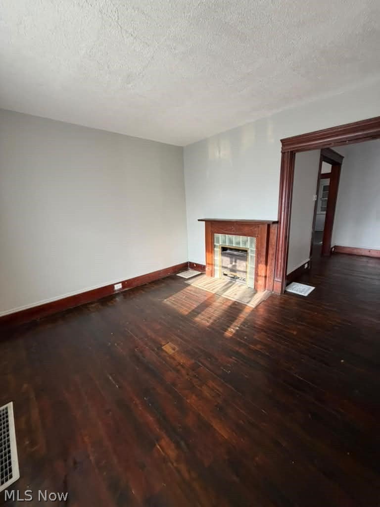 1439 E 110th Street