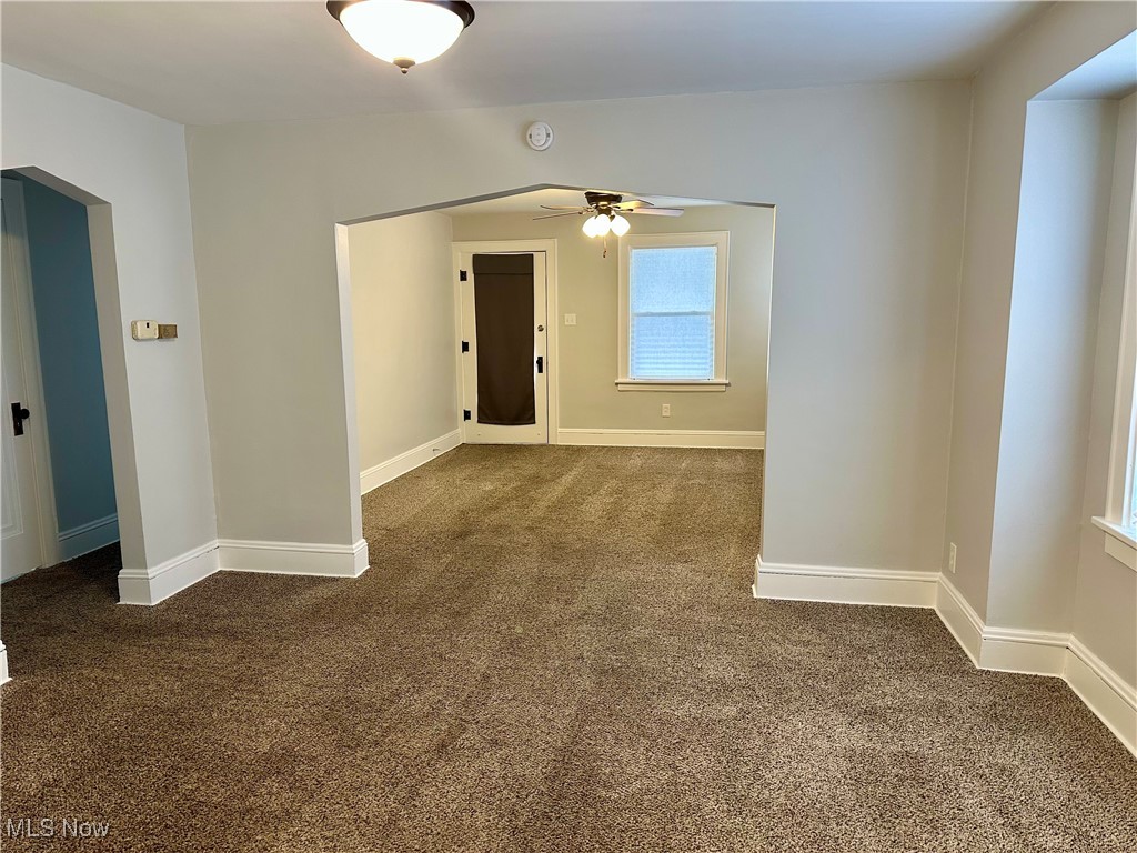 633 E Archwood Avenue, Akron, Ohio image 4
