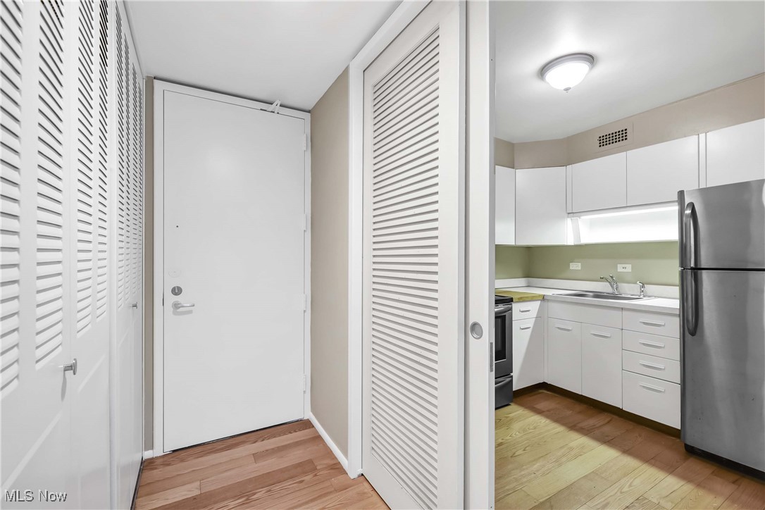 12700 Lake Avenue #1409, Lakewood, Ohio image 3