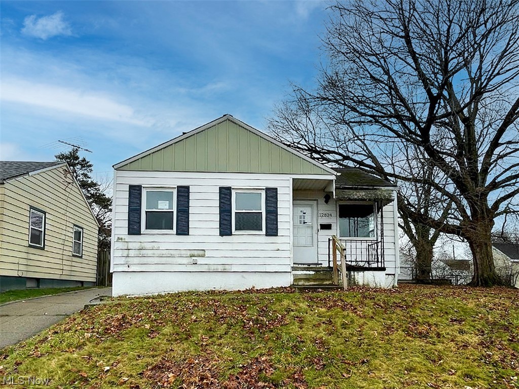 Don't miss the opportunity to own this 3 bedroom, 1 bath ranch in Garfield Heights! Features include hardwood flooring, a living room with a huge glass window that provides ample lighting, a kitchen with white built-in cabinets, appliances, and a dining area. Exterior features a long car driveway, and a fenced backyard that is great for entertaining & play areas! TONS of Potential!! Being sold AS IS, WHERE IS, Buyer is responsible for all required inspections & certifications (if applicable). All info & property details set forth in this listing, including all utilities & all room dimensions which are approximate, are deemed reliable but not guaranteed & should be independently verified if any person intends to engage in a transaction based upon it. Seller/current owner does not represent and/or guarantee that all property info & details have been provided in this MLS listing.