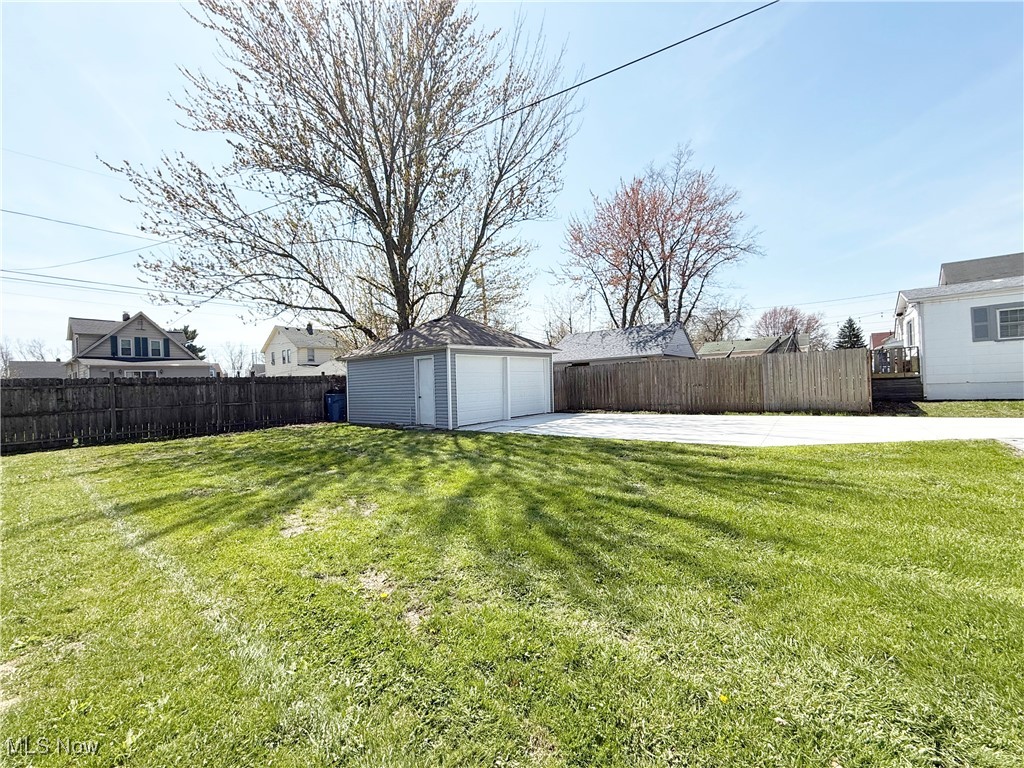 2434 E 33rd Street, Lorain, Ohio image 7