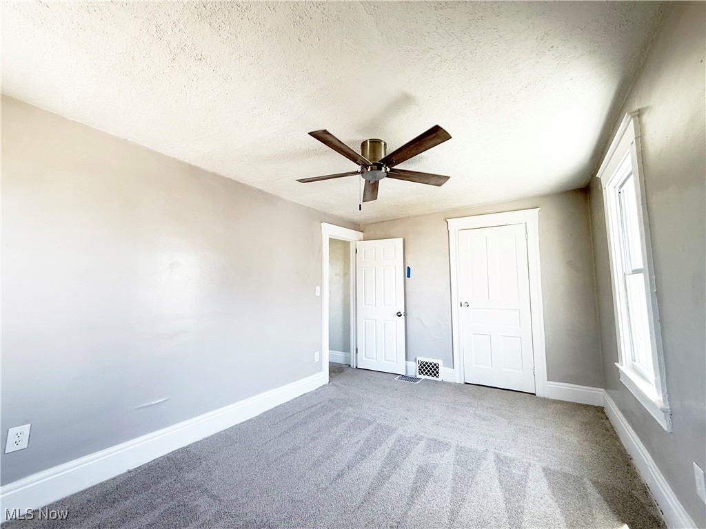 2434 E 33rd Street, Lorain, Ohio image 36