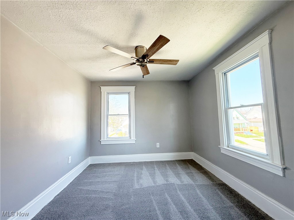 2434 E 33rd Street, Lorain, Ohio image 37