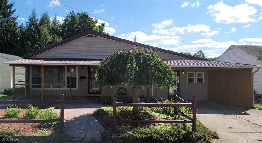 Welcome to this charming three-bed, two-bath ranch-style home that's just a few minutes away from all that Parkersburg has to offer! Enjoy the convenience of a spacious covered back porch (built in 2022), perfect for outdoor lounging and entertainment. The fully fenced backyard offers privacy and room to play or relax. Call today for your private viewing. You'll be glad you did!