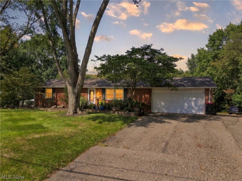 Photo of 7445 Braucher Street NW, North Canton, OH 44720 (MLS # 5257076)