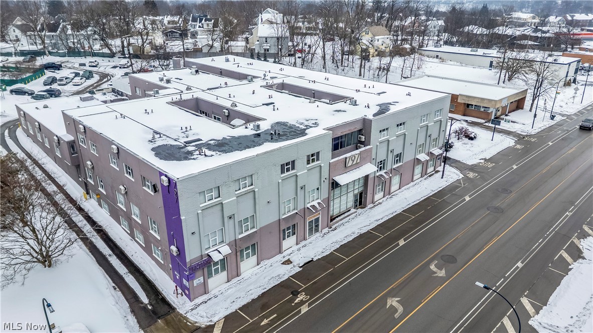 797 E Market Street 221