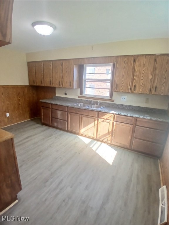 City/Youngstown - Residential Lease