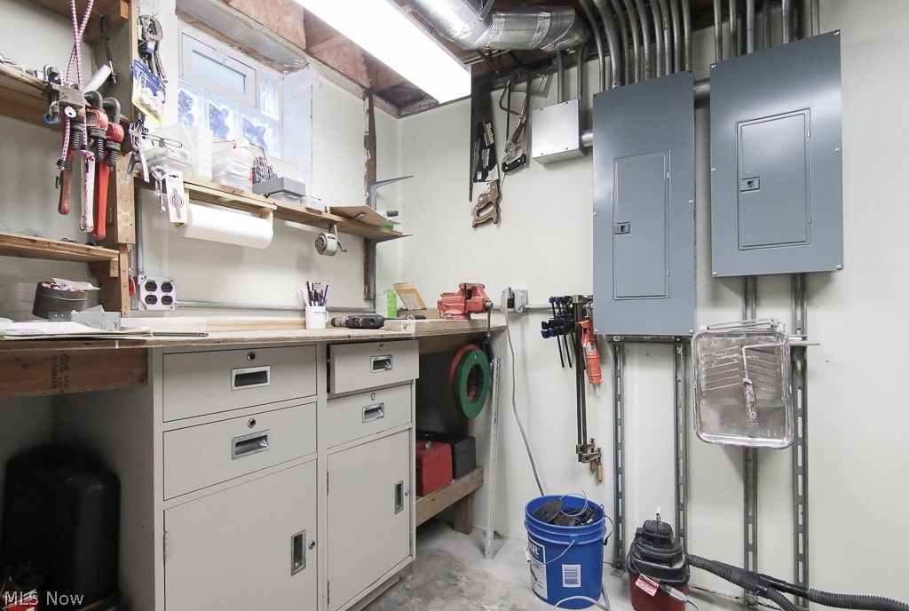 H D Coffinberry Estate - Residential