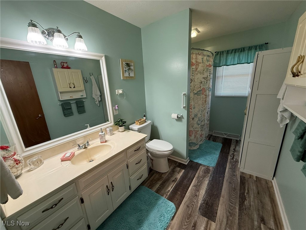 225 Jessica Drive, Dover, Ohio image 16