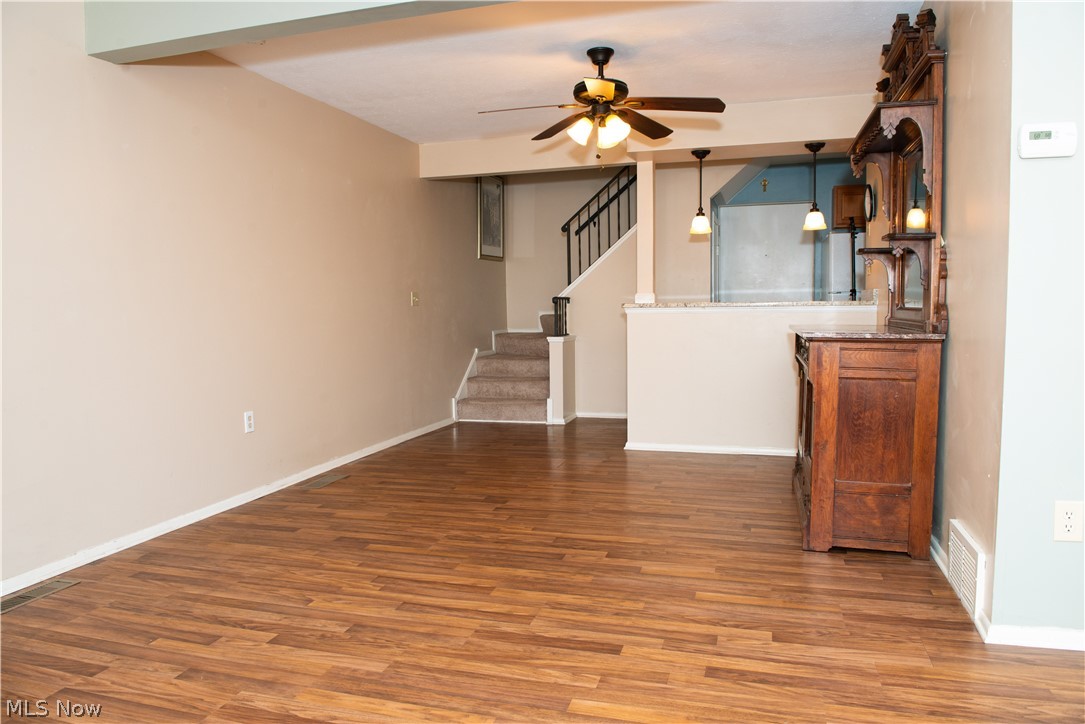 Smugglers Cove Condo 03 - Residential