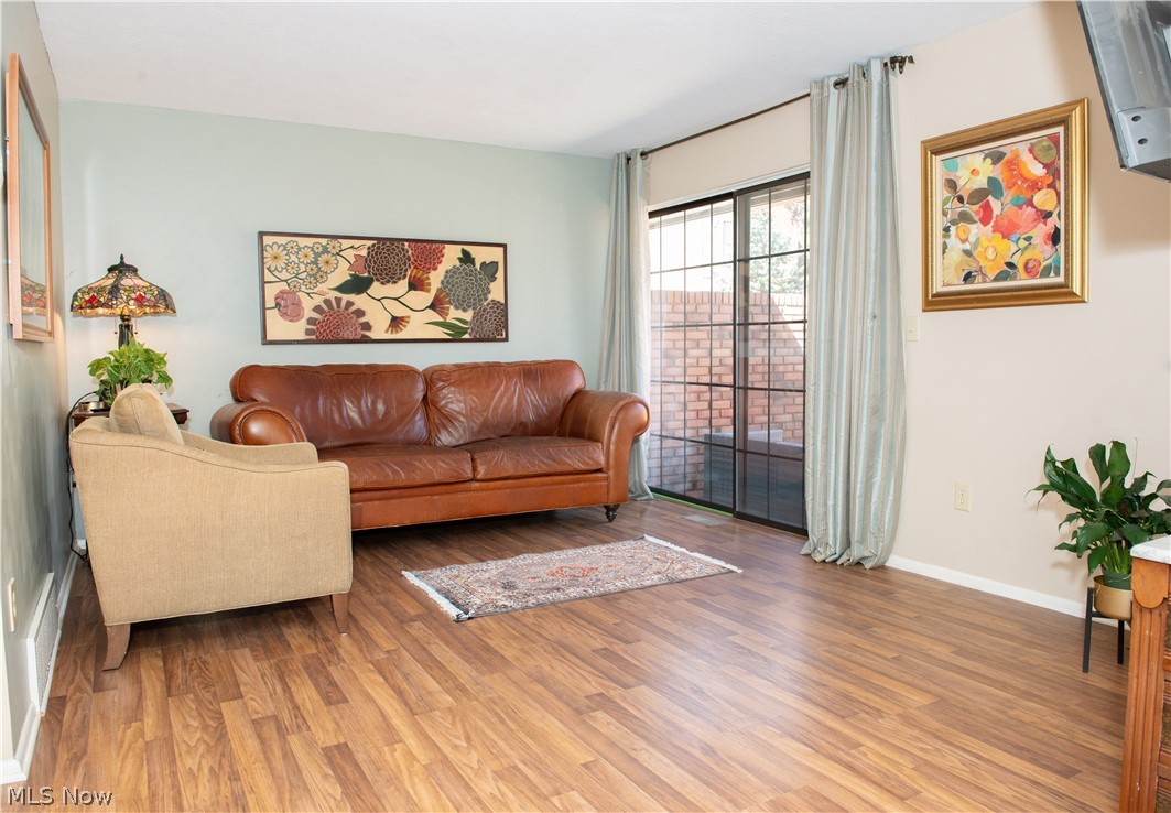 Smugglers Cove Condo 03 - Residential