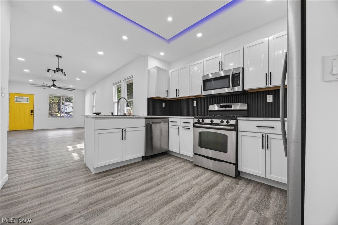 3226 W Ridgewood Drive