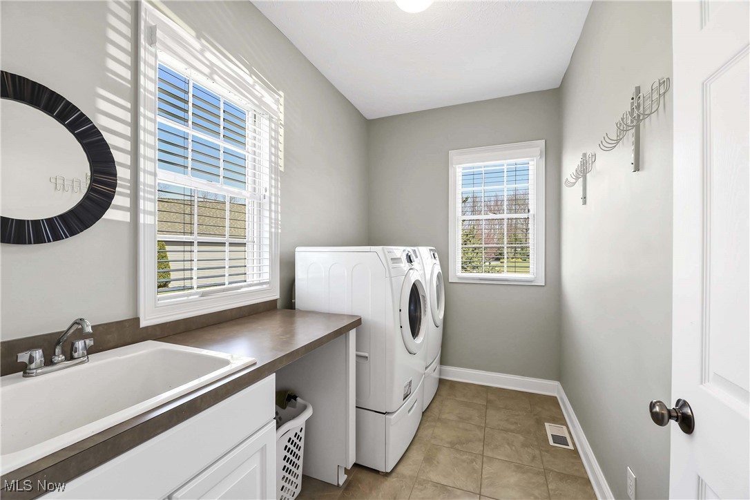 32145 Ventanas Circle, Avon Lake, Ohio image 20