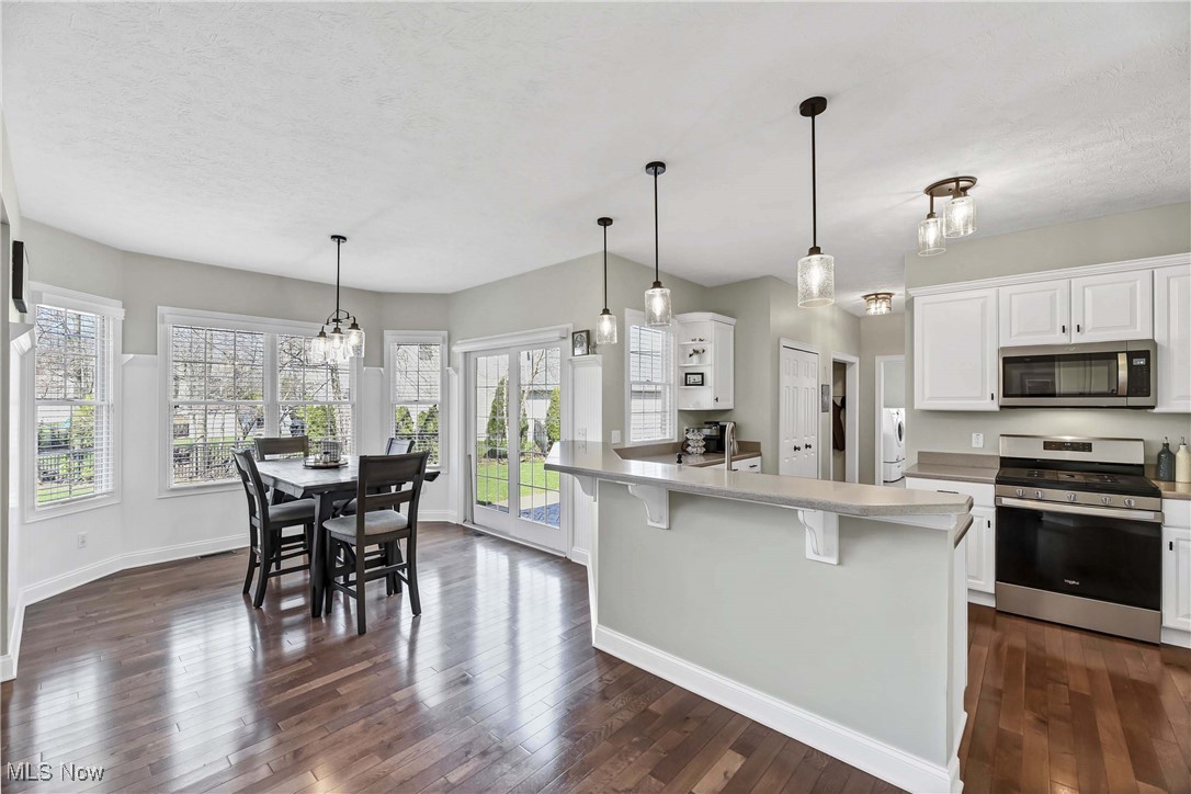 32145 Ventanas Circle, Avon Lake, Ohio image 13