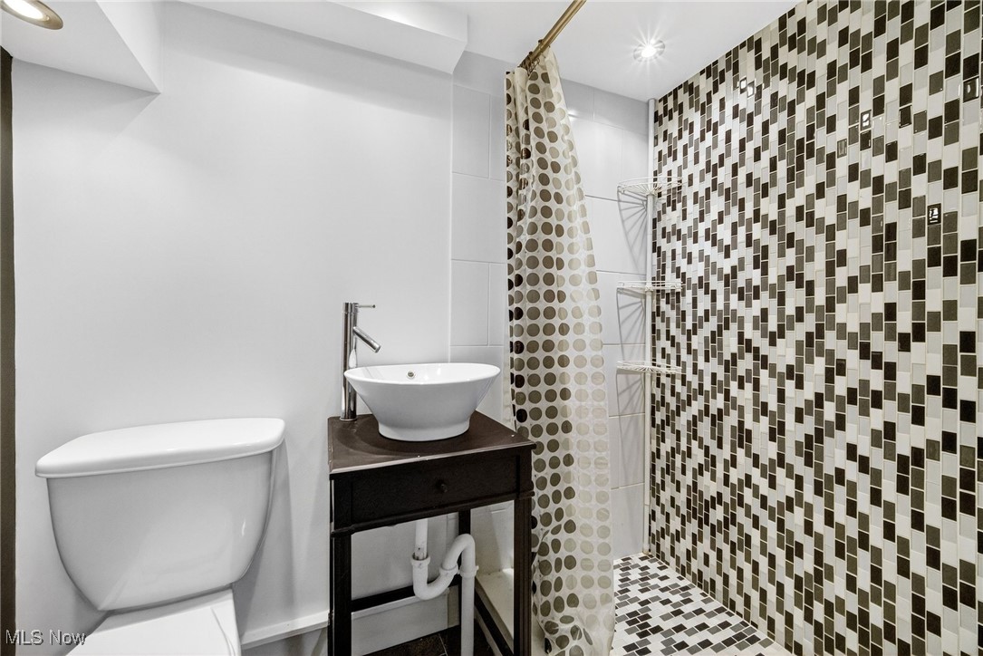 E A Markhams Richmond Manor S - Residential