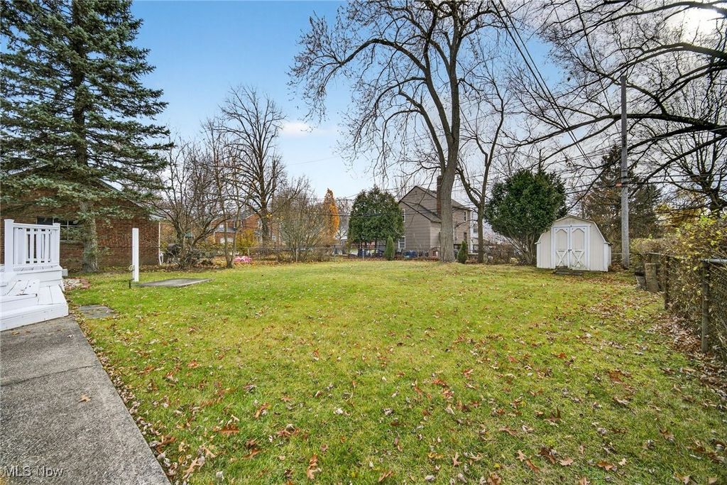 Photo of 4852 Edsal Drive, Lyndhurst, OH 44124 (MLS # 5175979)