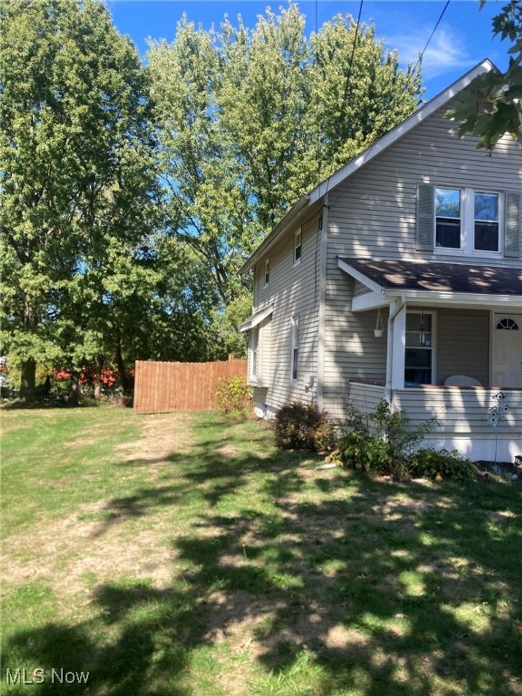 Photo of 589 Highland Avenue, Barberton, OH 44203 (MLS # 5164095)