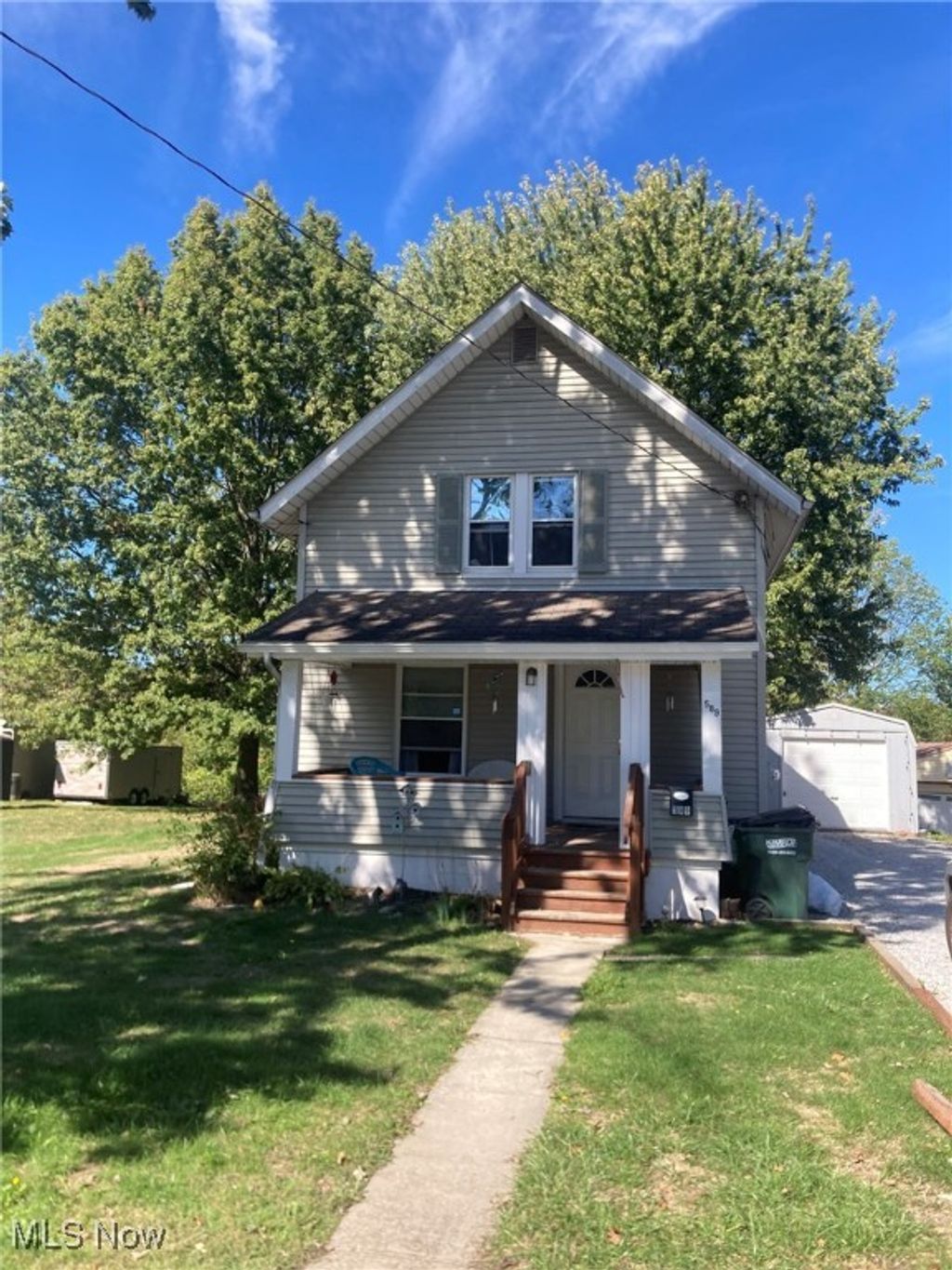 Photo of 589 Highland Avenue, Barberton, OH 44203 (MLS # 5164095)