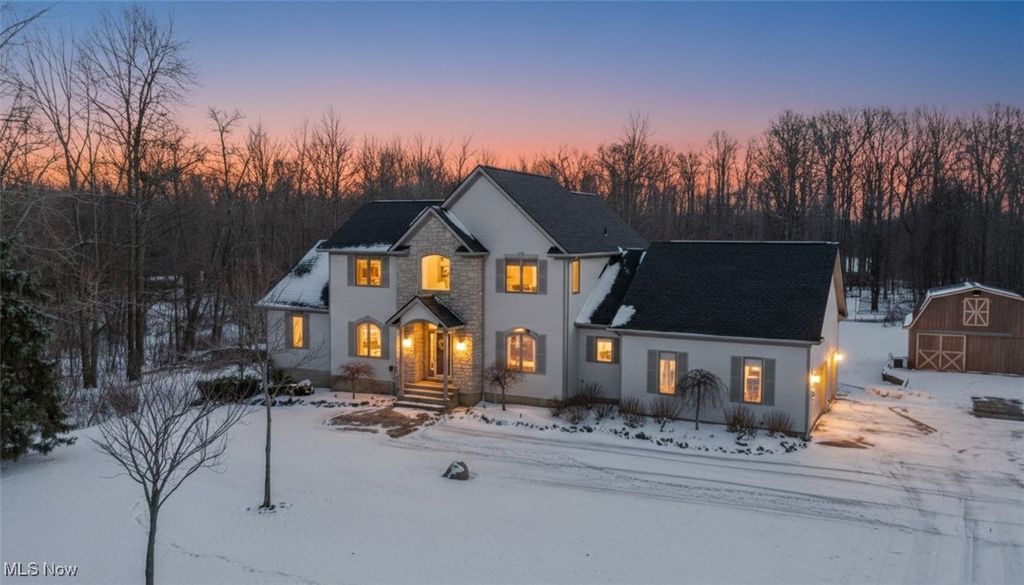 Photo of 9685 Campton Ridge Drive, Chardon, OH 44024 (MLS # 5183090)