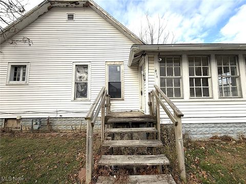 Homes For Sale - 316 Ewing Avenue<br/> Allen County, Lima, OH 45801