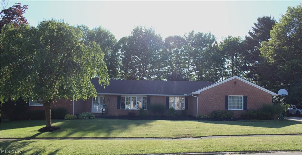 Photo of 1508 Brookpark Drive, Mansfield, OH 44906 (MLS # 5218733)