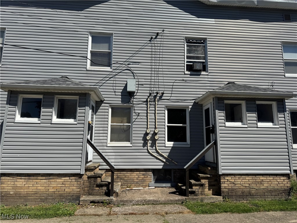 2915 Roanoke Avenue