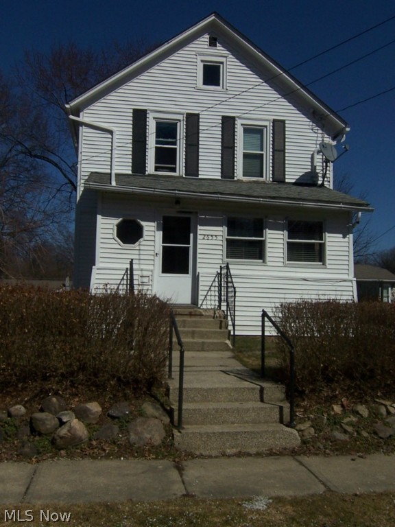 Great investment opportunity! Live in one unit and rent out the other, or rent out both units and have positive cash flow! In the heart of Cuyahoga Falls, close to the Natatorium, shopping, and highways. Both units are very well maintained, all your updates have already been done. Freshly painted, new carpet (13), water tank (11) vinyl siding and insulation(07), water proofed basement (05), roof (04), windows (01), glass block windows in basement. Separate entrances for the units and all kitchen appliances stay. Whether you are a new investor just getting started, or a seasoned investor looking for positive cash flow, this duplex will be a great investment. The downstairs unit is currently owner occupied, but will be vacated when property is transferred.