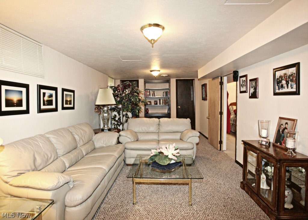 Kolthoff Resub - Residential