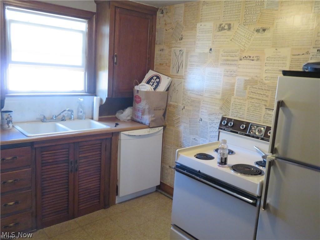 Newport Village - Commercial Sale