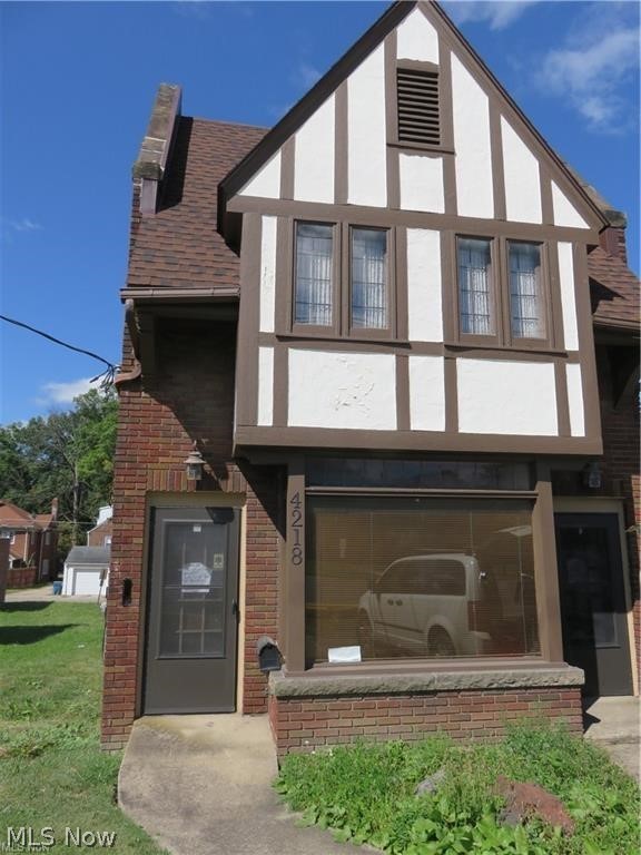 Newport Village - Commercial Sale