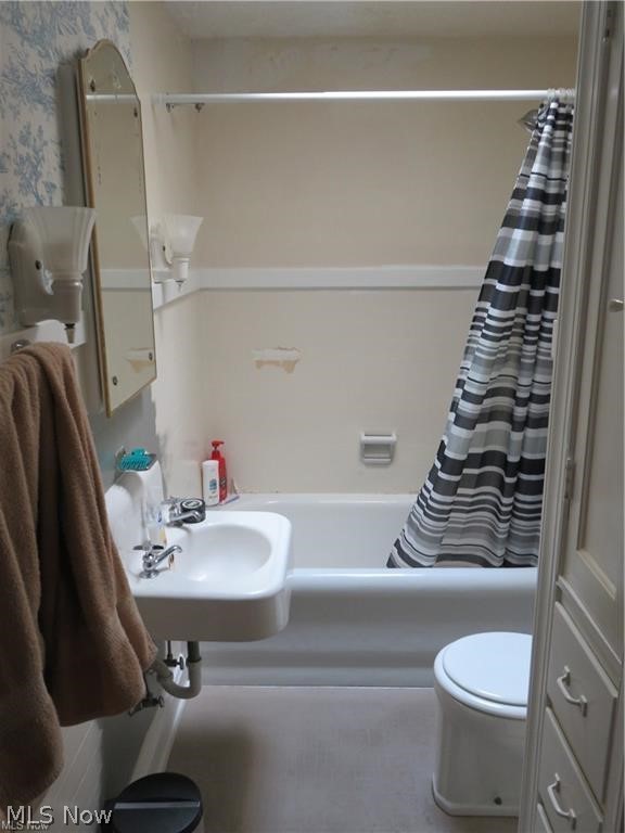 Newport Village - Commercial Sale