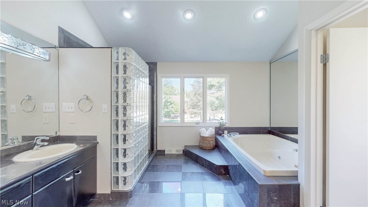 Orangewood - Residential