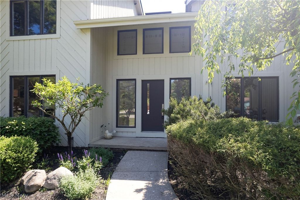 Photo of 3939 Beechmont Trail, Orange, OH 44122 (MLS # 5210799)