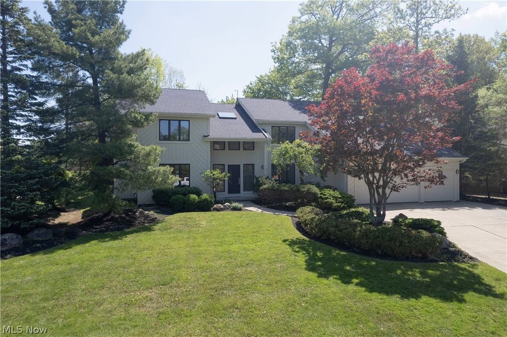 Photo of 3939 Beechmont Trail, Orange, OH 44122 (MLS # 5210799)