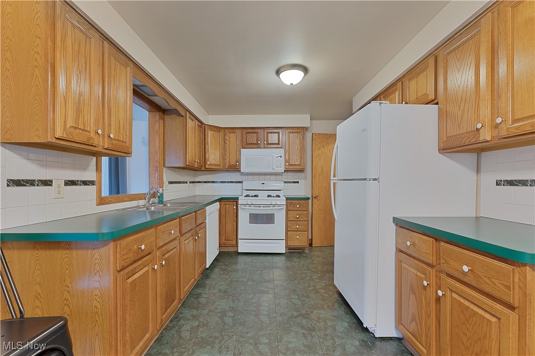 677 Wesley Avenue, Youngstown, Ohio image 8