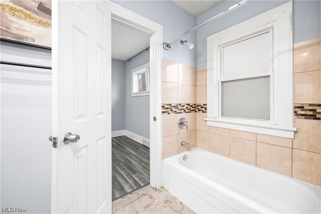 Lorain Villas - Residential