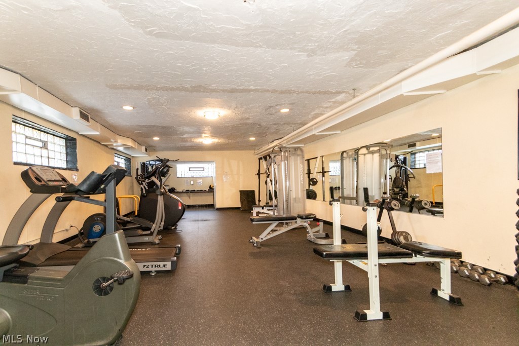 Lake House Condo - Residential