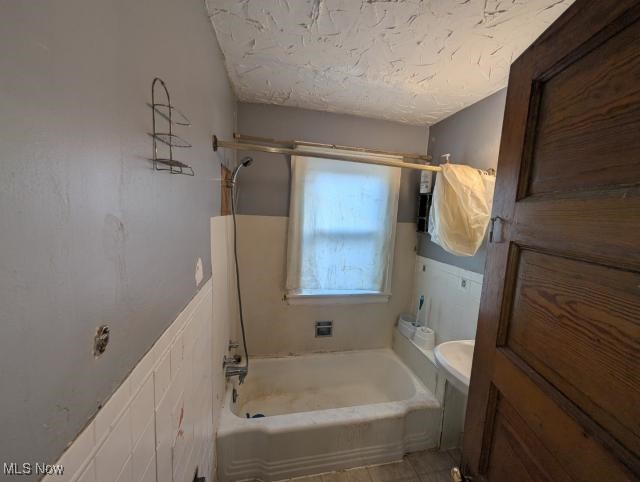 9407 Detroit Avenue #6, Cleveland, Ohio image 2
