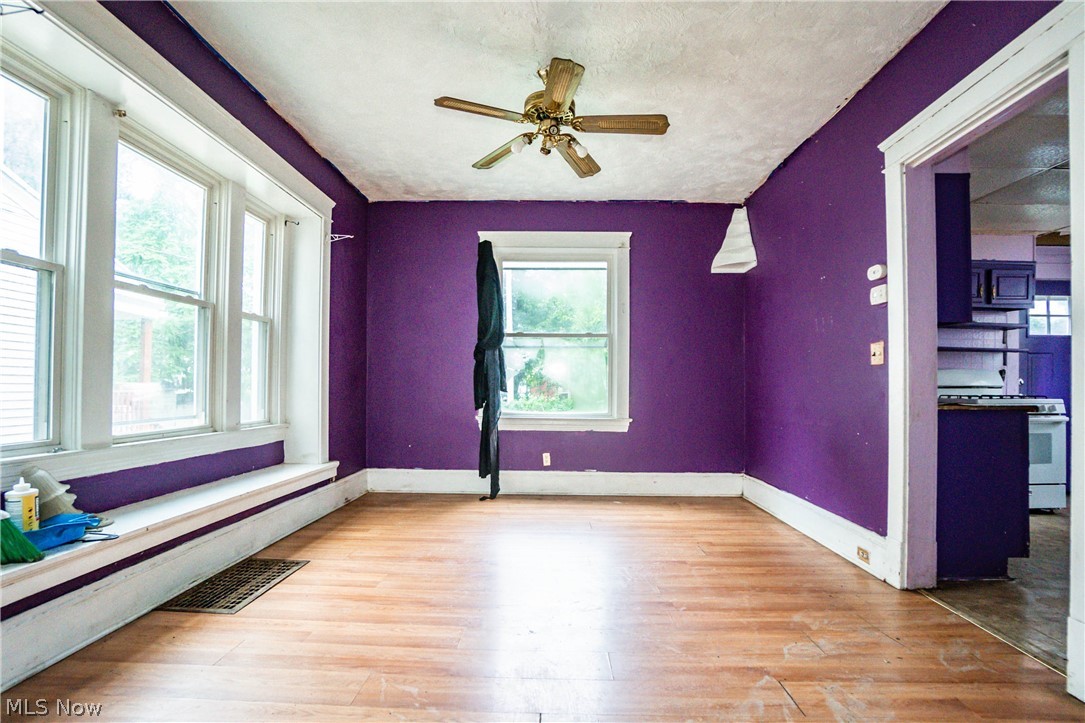 Elizabeth & Roland Pletschers - Residential