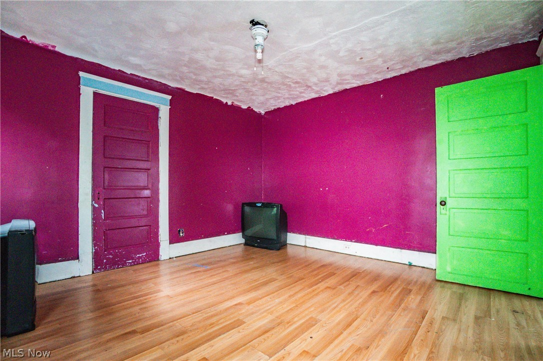 Elizabeth & Roland Pletschers - Residential