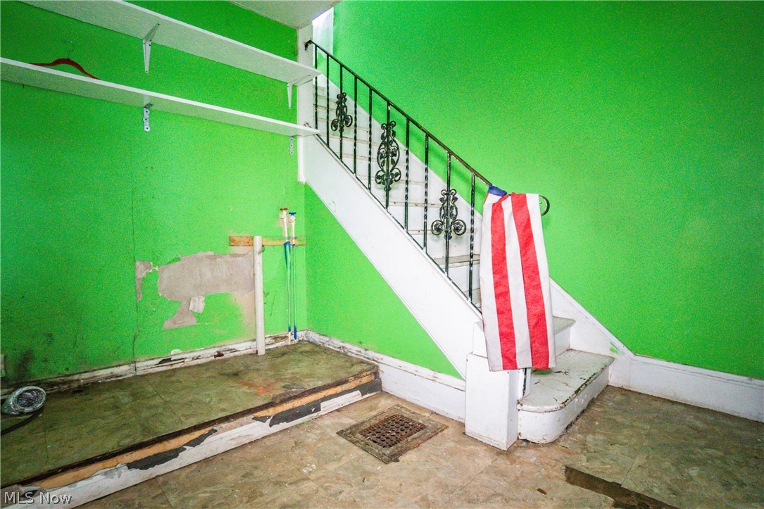 Elizabeth & Roland Pletschers - Residential