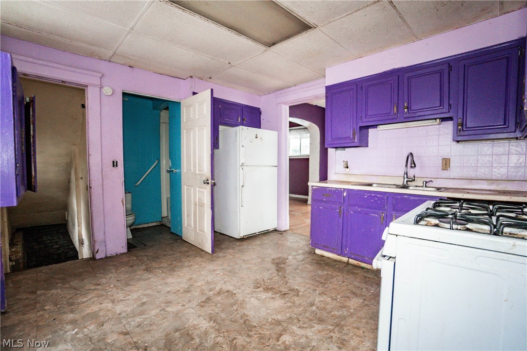 Elizabeth & Roland Pletschers - Residential