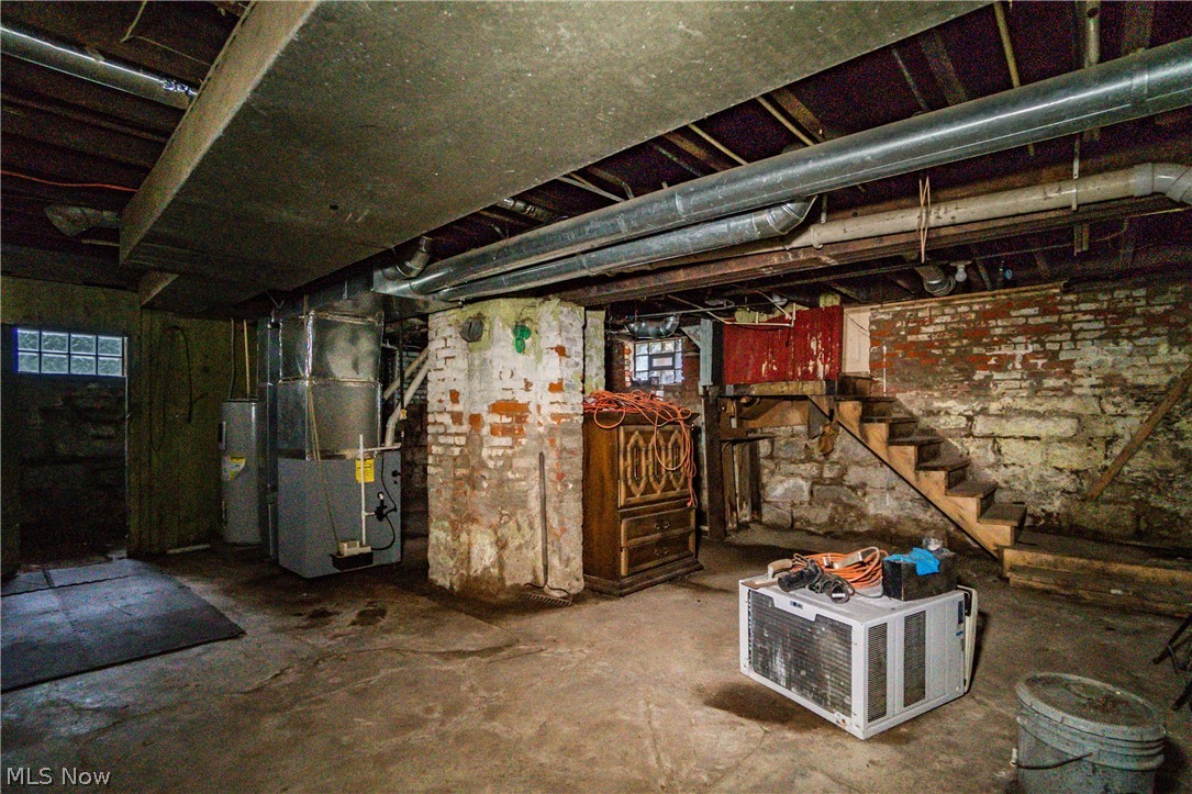 Elizabeth & Roland Pletschers - Residential