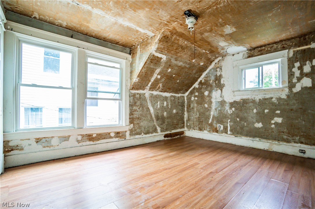 Elizabeth & Roland Pletschers - Residential